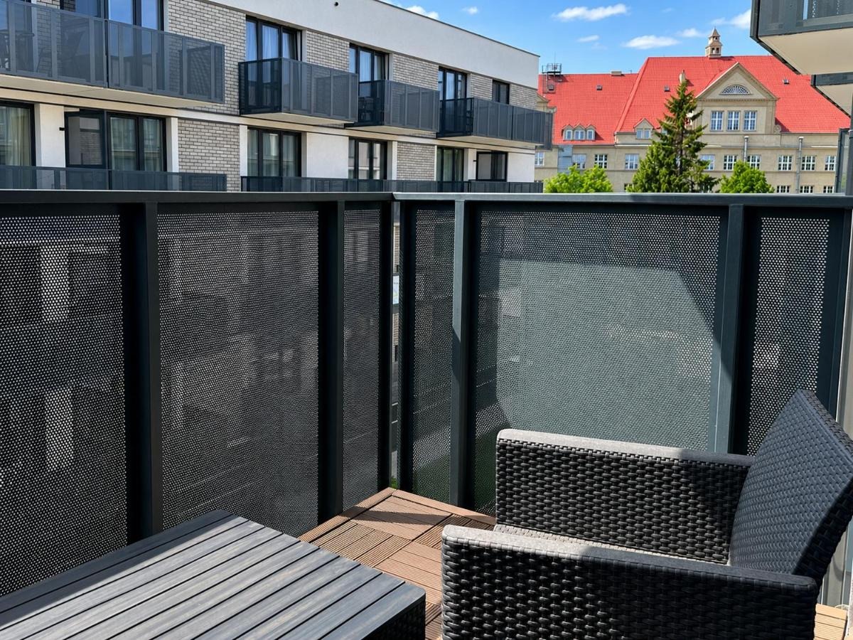 Balkon z miejscem do wypoczynku — Hygge Apartment Portovo